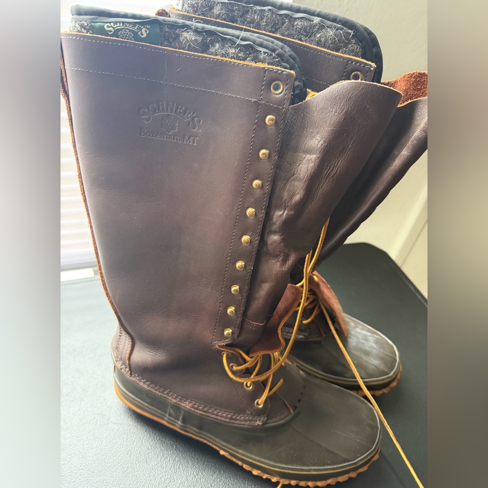 Schnee's Brown Leather Boots